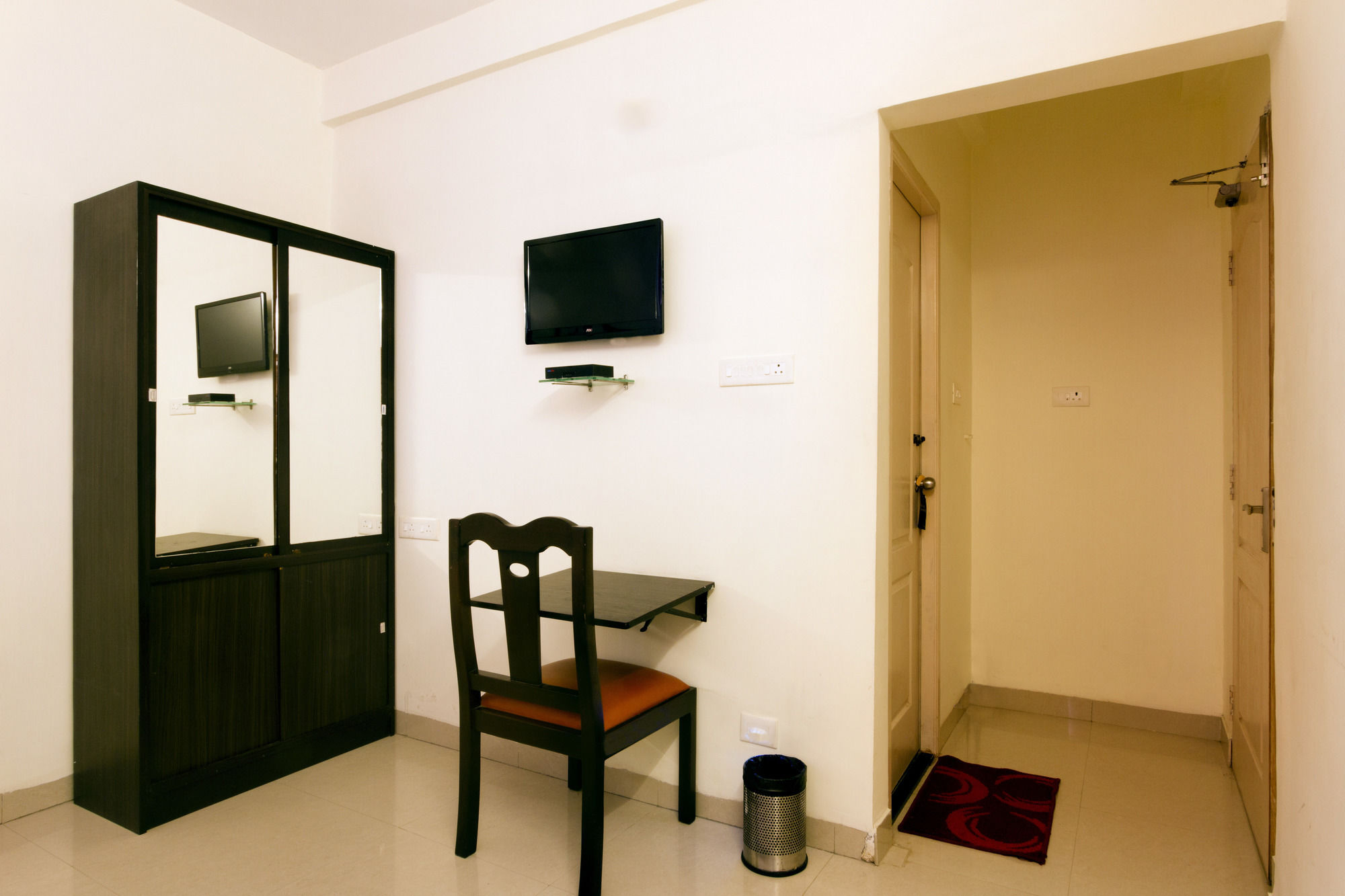 Fabhotel Evlewt Omr Siruseri Bagian luar foto